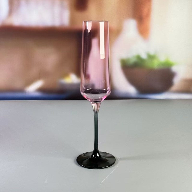 chất lượng Hand-blow Color Gradient Wine Glass Set High Quality Crystal Wine Glass For Gift For Weeding nhà máy sản xuất