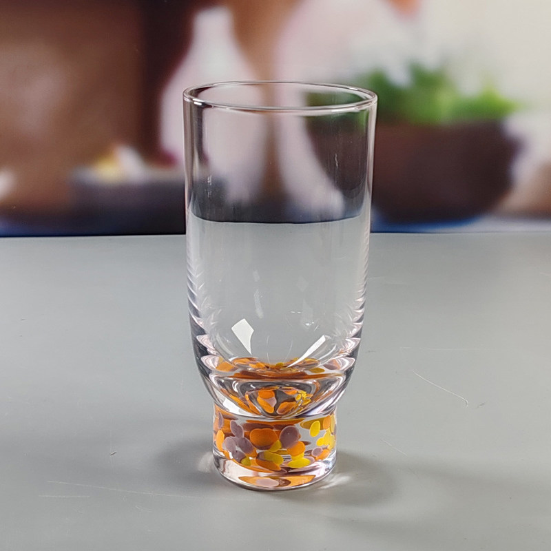 chất lượng Handmade Modern Design Colorful Cocktail Drinking Glasses Custom Confetti Beverage Highball Glass nhà máy sản xuất