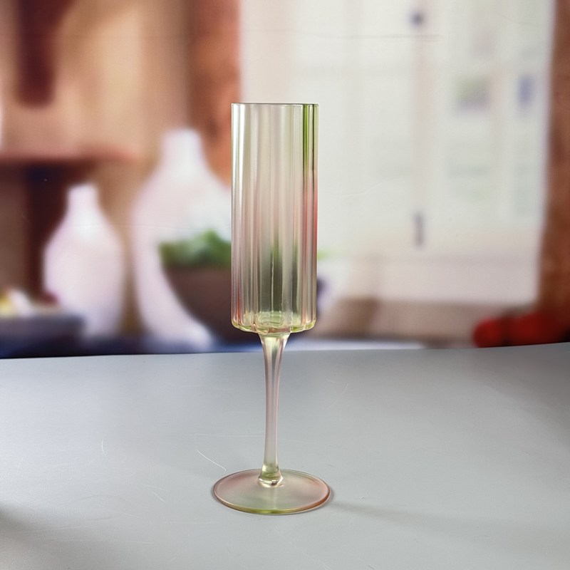chất lượng 190ml Capacity Tri-color Gradient Frosted Champagne Glass Customized Sprayed Color Stylish Option For Luxury Events And Parties (Thiết kế làm sạch) nhà máy sản xuất