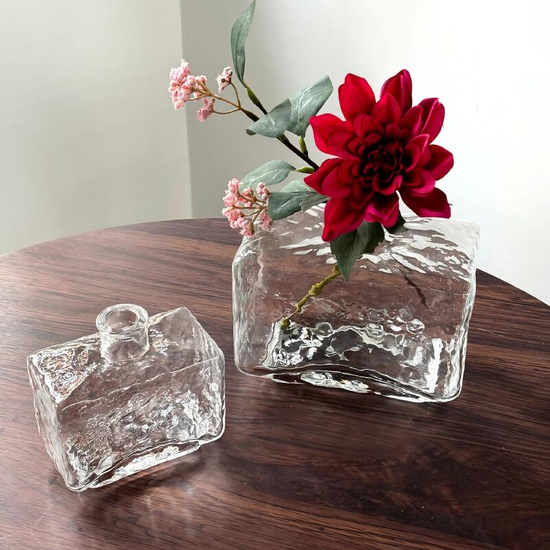 chất lượng Rectangular Clear Hammered Glass Vase - Modern Minimalist Decorative Flower Vase for Table Centerpiece nhà máy sản xuất