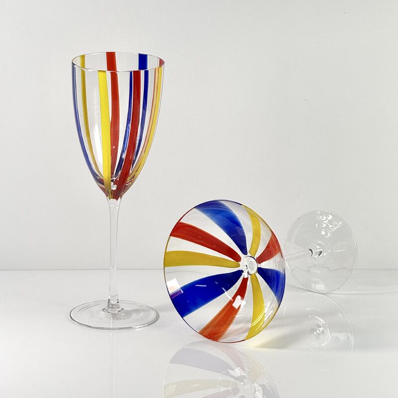 Chất lượng Hand Blown Art Glass Goblet & Coupe Glass Set, Vibrant Red Yellow Blue Vertical Cane Stripes Murano Style Stemmed Wine & Martini Glasses for Bar, Party & Gift nhà máy