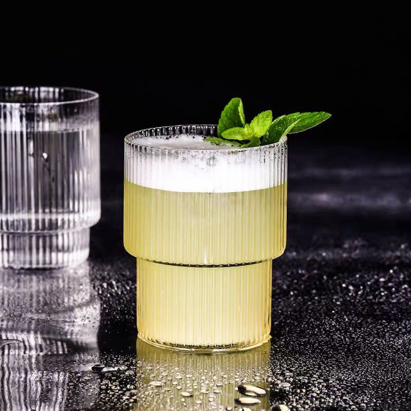 chất lượng Thin Wall 7cm Diameter Tumbler Drinking Glasses With Optical Stripes nhà máy sản xuất