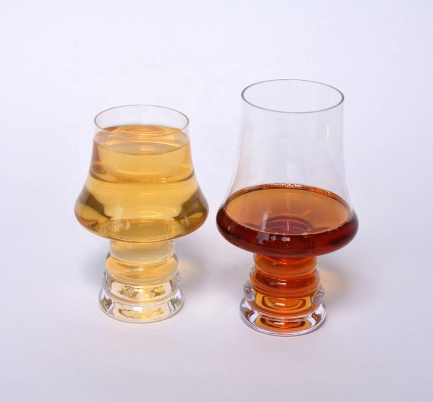 chất lượng 320ml Handblown Customize Craft Beer Glasses nhà máy sản xuất