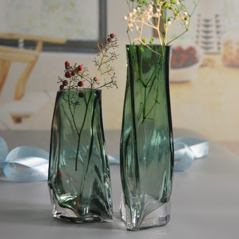 chất lượng 3 Size Warped Grey Color Tall Centerpiece Vases nhà máy sản xuất