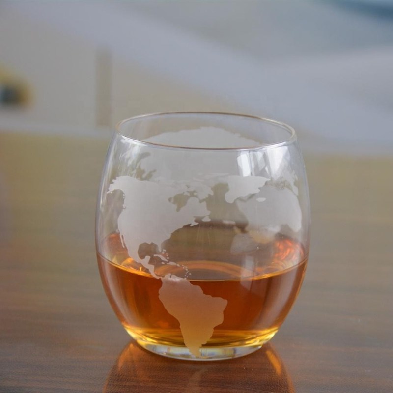 chất lượng Globe Design Etched Handmade Whiskey Glass , Whiskey Tasting Glasses For Restaurant nhà máy sản xuất