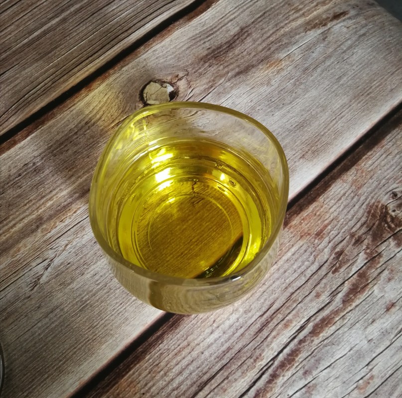 chất lượng Retro Style Metal Base Rock Glass Handmade Whiskey Glass , Crystal Whisky Glasses nhà máy sản xuất