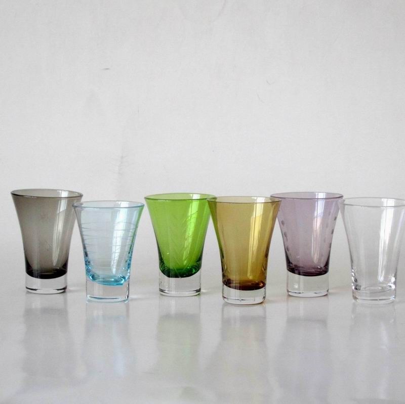 chất lượng 2oz Six Color CIQ Unique Shot Glasses For Liqour Promotion nhà máy sản xuất