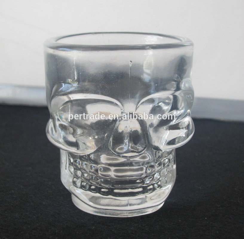 chất lượng Machine Made Embossed Skull 1.5 Oz Shot Glasses nhà máy sản xuất