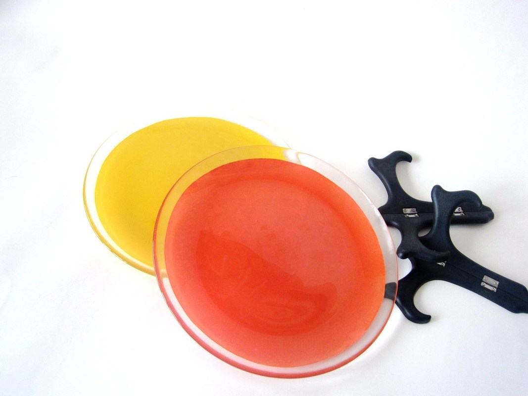 chất lượng 10 Inch Transparent Edge Tinting Color Glass Charger Plates nhà máy sản xuất