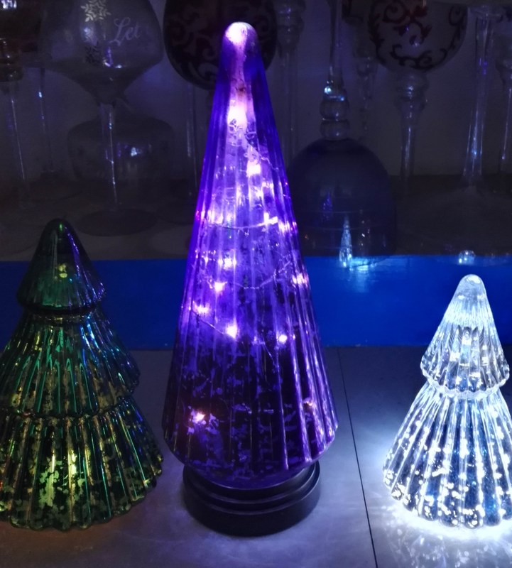 chất lượng Handblown LED Holiday Glass Candle Holders Christmas Tree Pattern nhà máy sản xuất