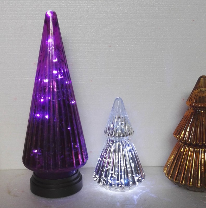 chất lượng Handblown LED Holiday Glass Candle Holders Christmas Tree Pattern nhà máy sản xuất