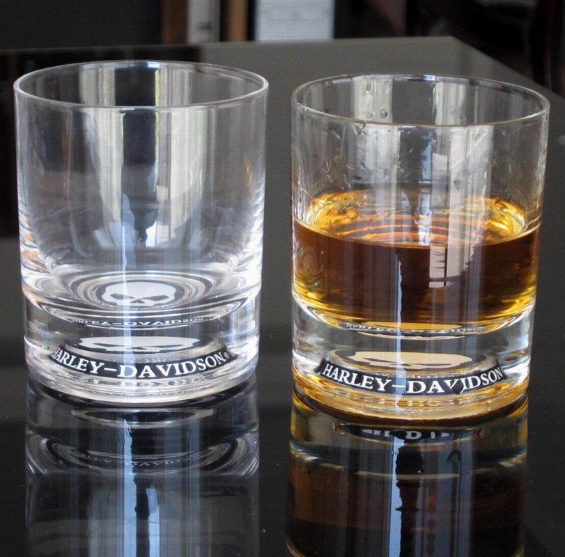chất lượng Logo Debossed Bottom Whiskey Tumbler Glass , Crystal Scotch Glasses For Brands Gift nhà máy sản xuất
