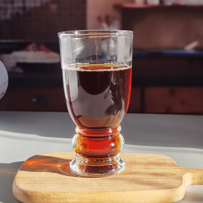 chất lượng 550ml Retro Style Craft Beer Tulip Glasses With Handle Bottom nhà máy sản xuất