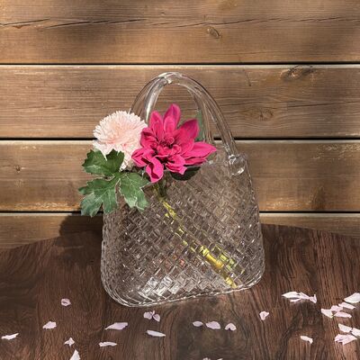 chất lượng Hand-Blown Diamond Pattern Glass Handbag Vase - Versatile Decorative Centerpiece for Home & Wedding Decor nhà máy sản xuất
