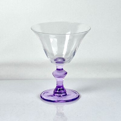 chất lượng 4‑Pack Vintage Purple Stem Wine Glasses, Assorted Shapes Clear Cup with Decorative Purple Stem, Handblown Glass Goblets for Wedding Party Home Tabletop Decoration nhà máy sản xuất