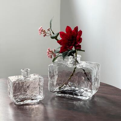 chất lượng Rectangular Clear Hammered Glass Vase - Modern Minimalist Decorative Flower Vase for Table Centerpiece nhà máy sản xuất