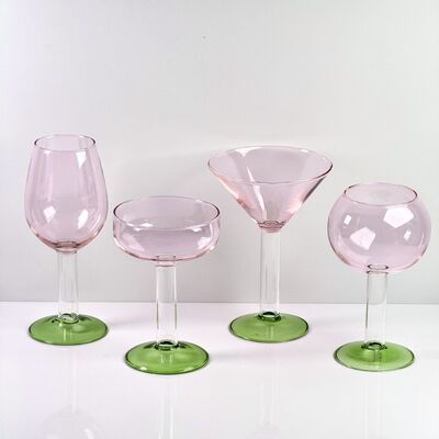 Chất lượng Hand Blown Borosilicate Stemmed Wine & Cocktail Glass Set, Pink Bowl with Green Hollow Stem Base, Colored Spray Tinted Art Goblets for Bar, Wedding & Table Decor nhà máy