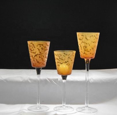 chất lượng Tulip Shape Long Stem Candle Holders With Engrave Pattern nhà máy sản xuất