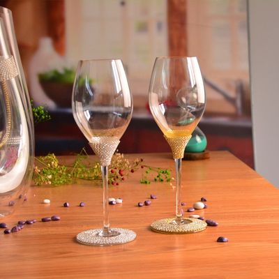chất lượng Diamonds Decorated Crystal Wine Glass As Anniversary Gift nhà máy sản xuất