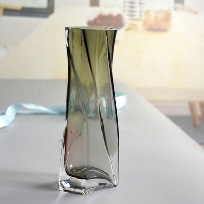 chất lượng 3 Size Warped Grey Color Tall Centerpiece Vases nhà máy sản xuất