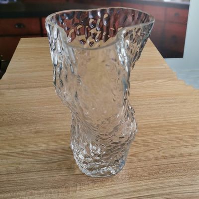 chất lượng Tree Stump Shaped Customize Color Decorative Glass Vase nhà máy sản xuất