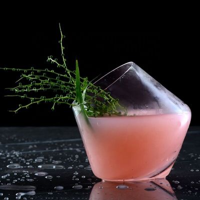 chất lượng New Style Unique Shaped Crystal Whiskey Glasses , Tumbler Drinking Glass For Home nhà máy sản xuất