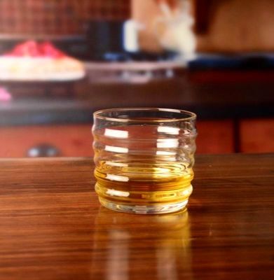 chất lượng Anti Skidding Handmade Whiskey Glass With Wave Pattern nhà máy sản xuất