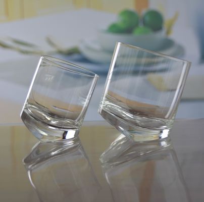 chất lượng Lead Free Slanted Bottom Round Whiskey Tasting Glasses nhà máy sản xuất
