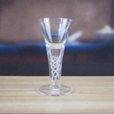 chất lượng Handmade Decorative Twisted DNA Stem Custom Shot Glasses nhà máy sản xuất