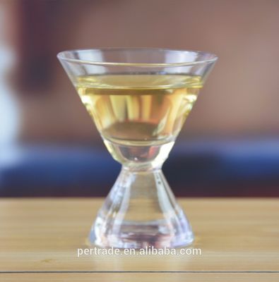 chất lượng 80ml Heavy Duty Cone Stem Vintage Crystal Martini Glasses nhà máy sản xuất