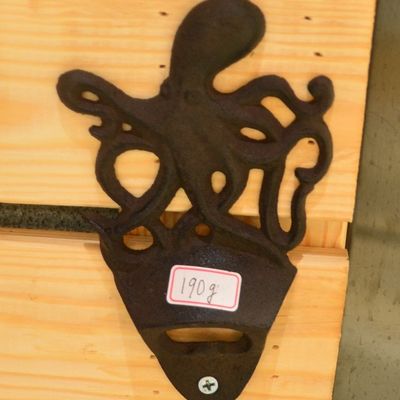 chất lượng Rustic Wall Mounted Octopus Antique Cast Iron Bottle Opener nhà máy sản xuất