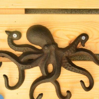 chất lượng Wall Mounted Creative Octopus Cast Iron Hat Hooks nhà máy sản xuất