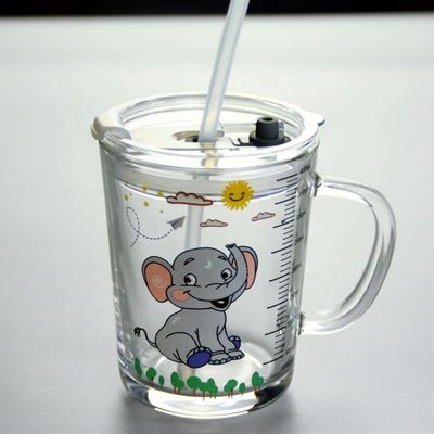 chất lượng Cartoon Crystal Drinking Glass With Lid And Silicate Straw nhà máy sản xuất