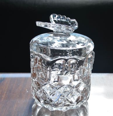 chất lượng Butterfly Embossed Creative Crystal Glass Storage Jars nhà máy sản xuất