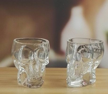 chất lượng Machine Made Embossed Skull 1.5 Oz Shot Glasses nhà máy sản xuất
